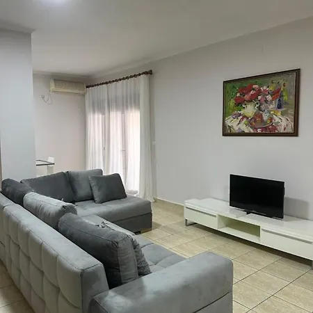 Maison Elenoire Apartment *